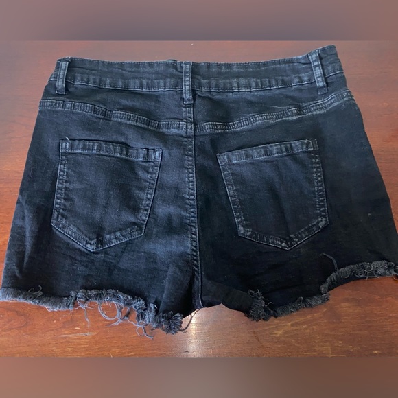 MyStyle Black Jean Shorts - Picture 2 of 3